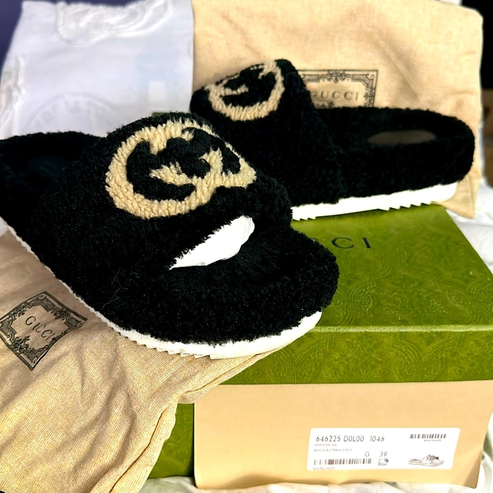 ✨NEW‼️GUCCI MERINOS GG SHEARLING FUR PLATFORM SLIDES✨SIZE 39🤩WORN ONCE‼️PRISTINE